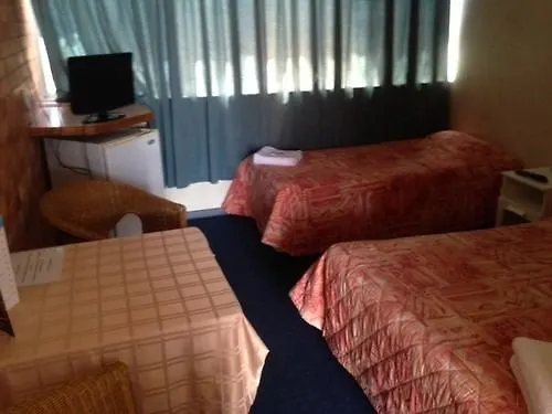 The Club Hotel Gladstone
